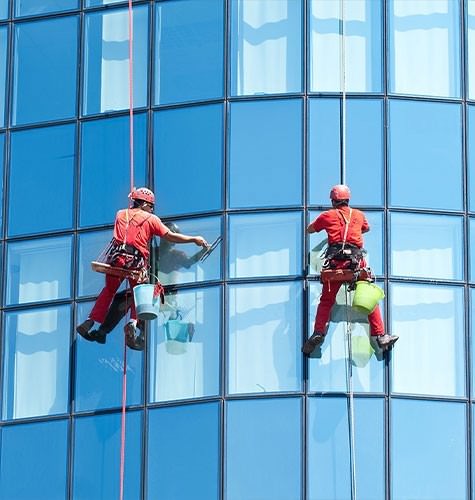 Мытье фасадов промальпинистами в Дубне